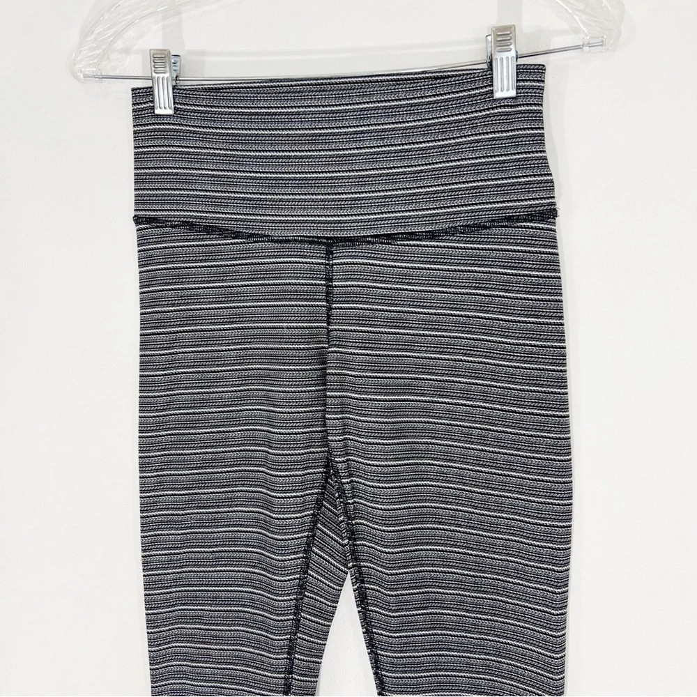 Lululemon High Times Pant Textured Stripe Black Deep Coal Size 6 - Picture 3 of 8
